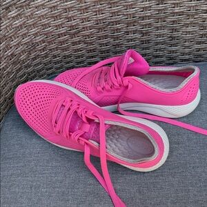 Crocs LiteRide Pacer Women's SneakersColor Fresco Size 10 Very Comfortable.